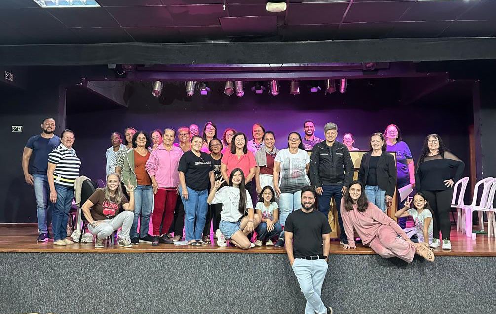 Vila de Natal terá apresentação do maestro Max Carvalho e Coro Municipal Mochuara neste sábado (15)