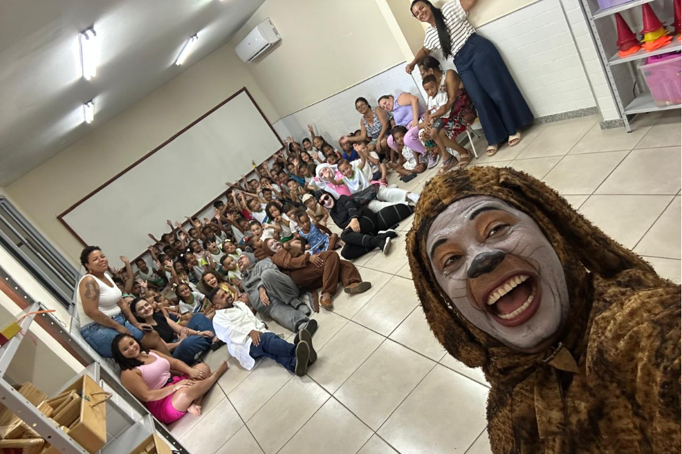 Escola em Nova Rosa da Penha II recebe teatro sobre prevenção a doenças