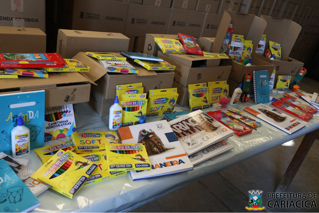 Kits de materiais escolares já chegaram e vão beneficiar mais de 50 mil alunos da rede municipal de Cariacica