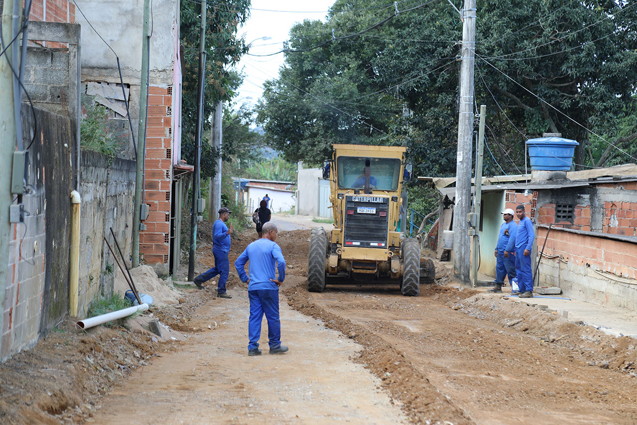 Cariacica inicia obras de pavimentação em cinco ruas nos bairros Flexal I e II