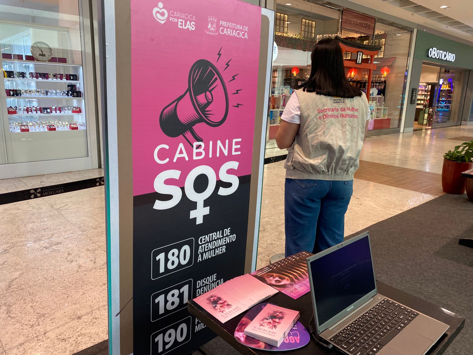 Agosto Lilás: conscientização sobre o combate à violência contra a mulher continua em Shopping de Cariacica