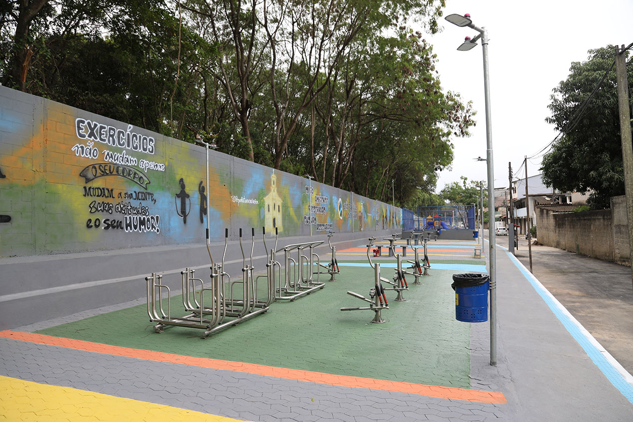 Lazer e qualidade de vida: moradores de Vasco da Gama elogiam praça um mês após entrega