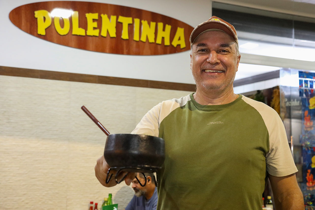 De caldos a polentas recheadas: pratos típicos da roça fazem sucesso no Polo Gastronômico de Vila Palestina 