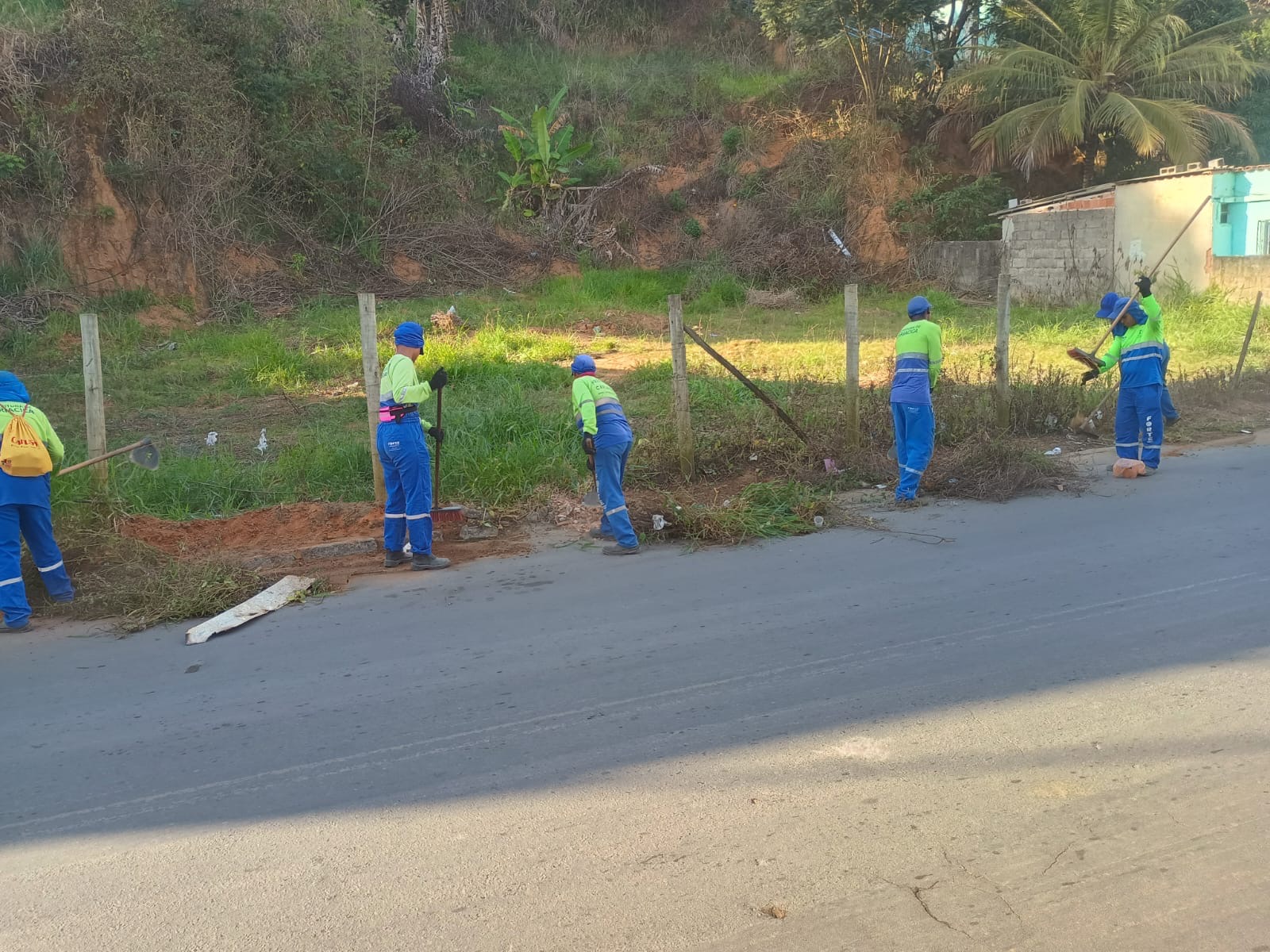 Mutirão de limpeza e manutenção urbana acontece em diversos bairros do município neste sábado (26)