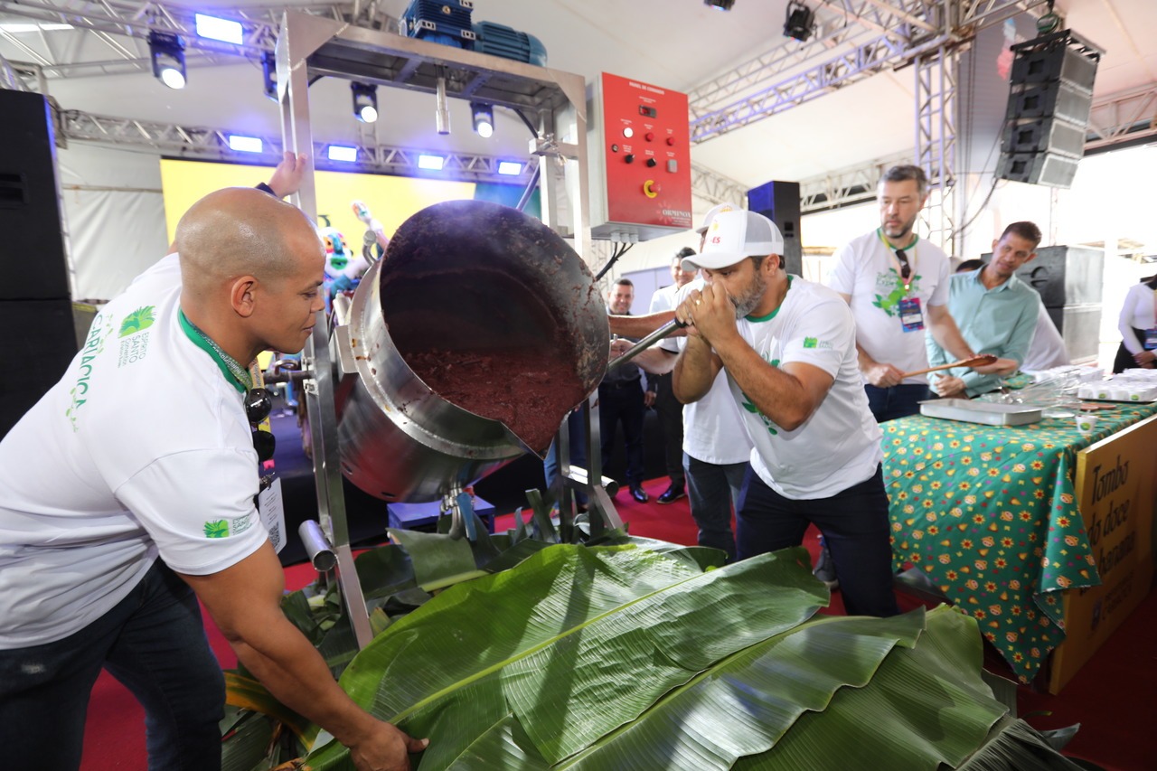 Tombo do doce da banana de Cariacica encanta público na Feira dos Municípios