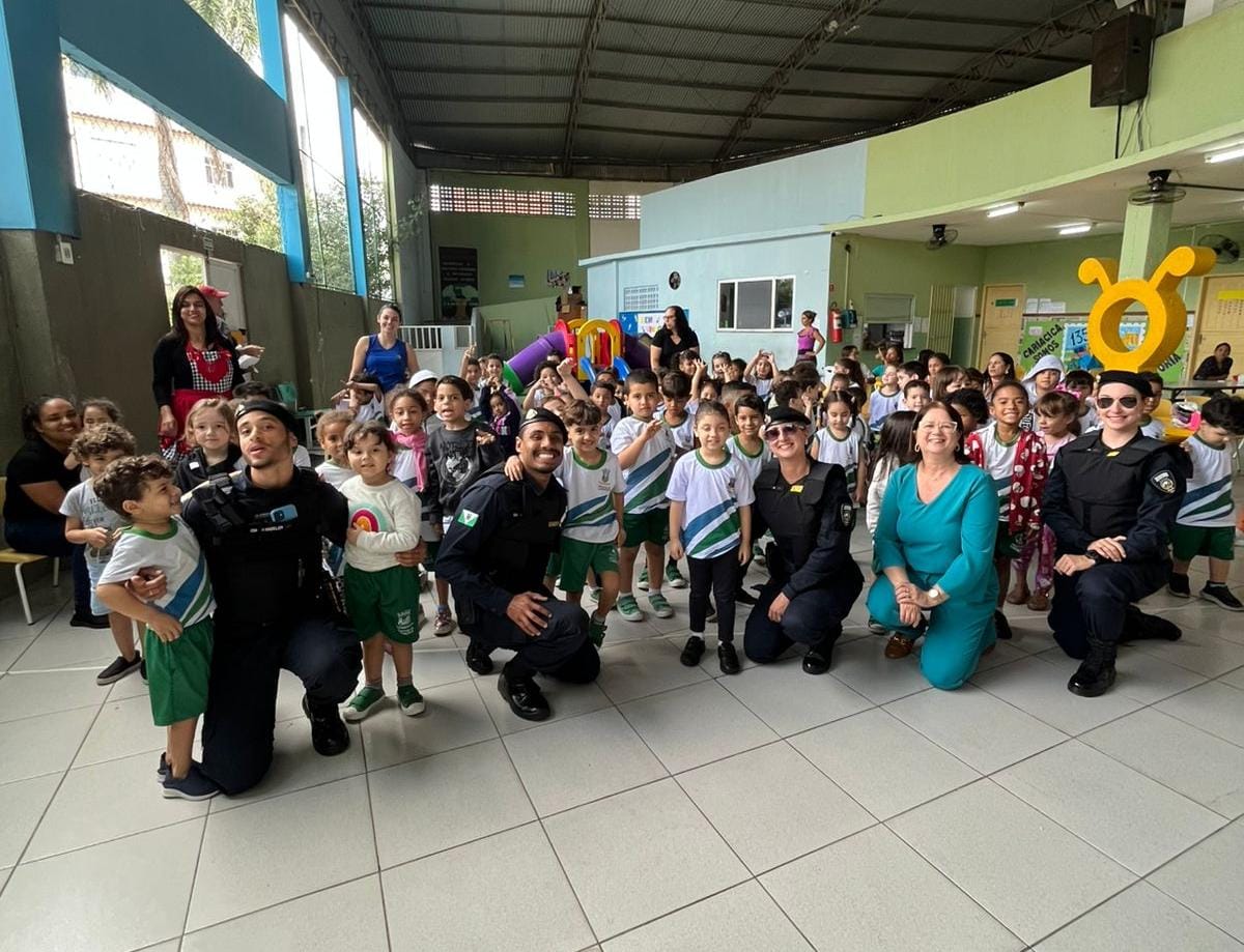 Patrulha Escolar faz visitas às escolas após volta às aulas