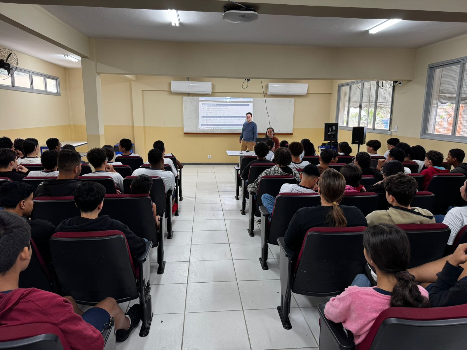 Aulão preparatório reforça aprendizado de alunos para provas do Paebes e Saeb 