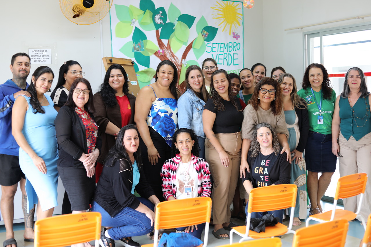 Escola promove oficina de produção de sabão para mães atípicas durante atividades do Setembro Verde