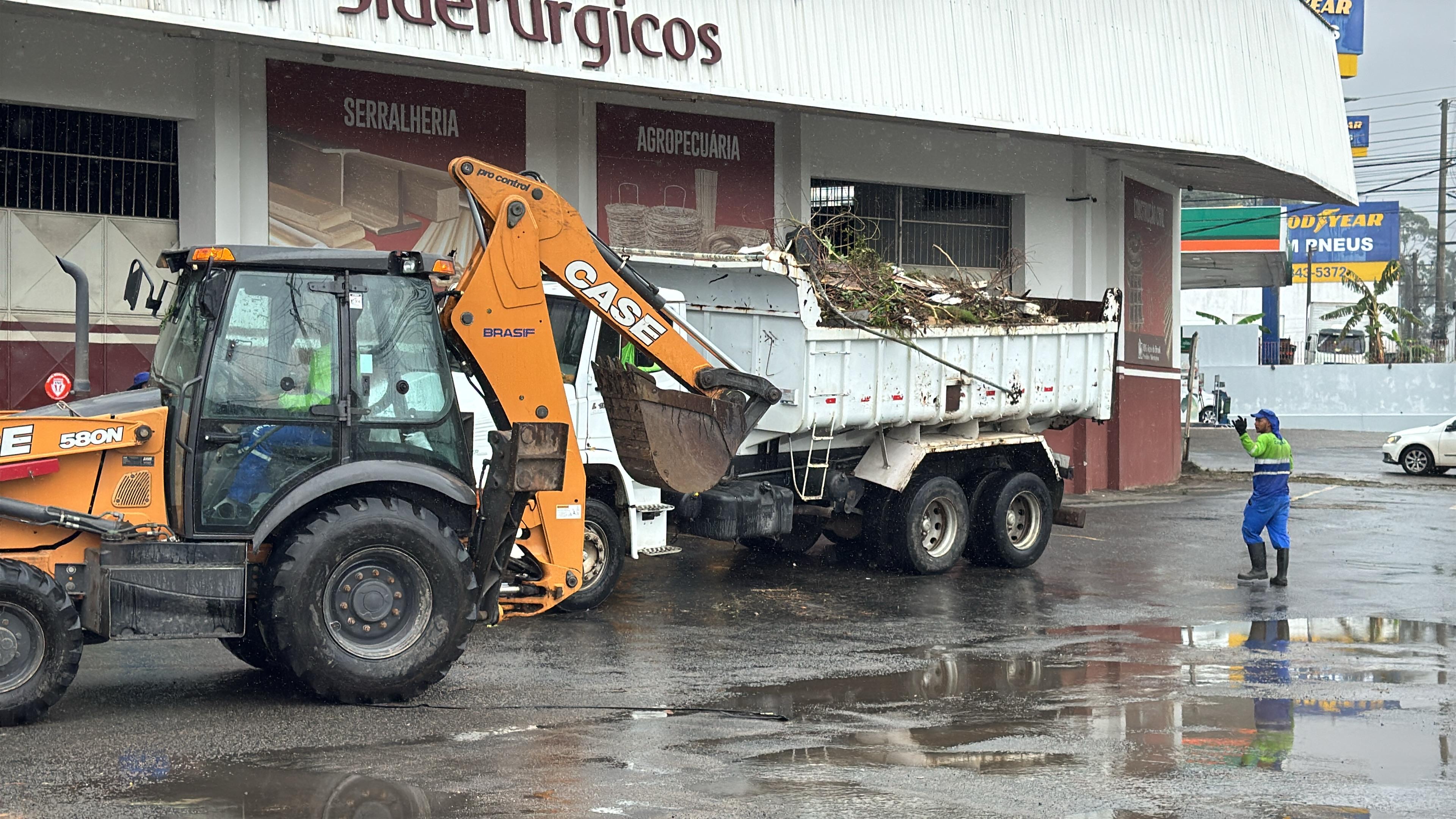 Semserv realiza mutirão de limpeza em São Francisco neste sábado (13)
