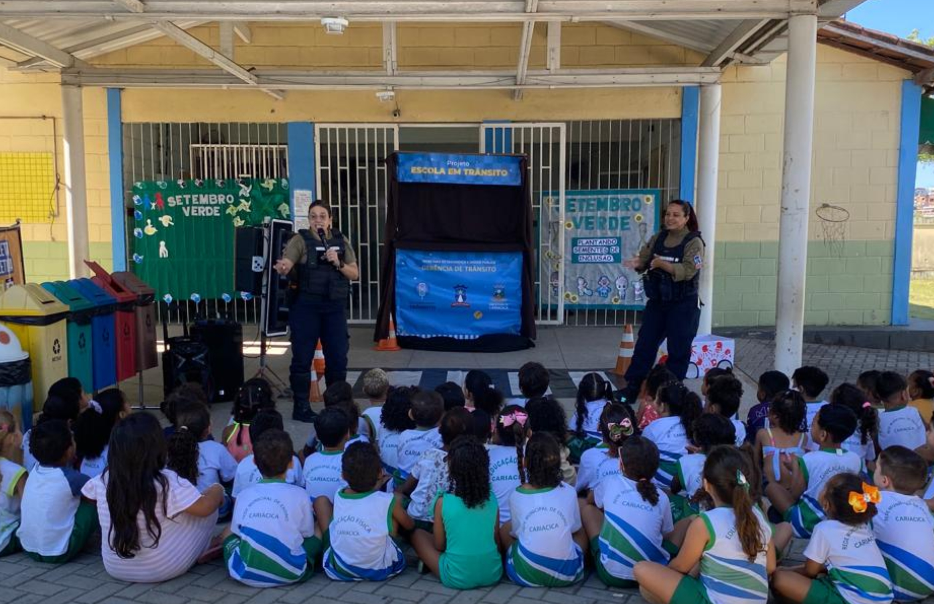 Alunos da Educação Infantil aprendem sobre segurança no trânsito de forma lúdica e divertida