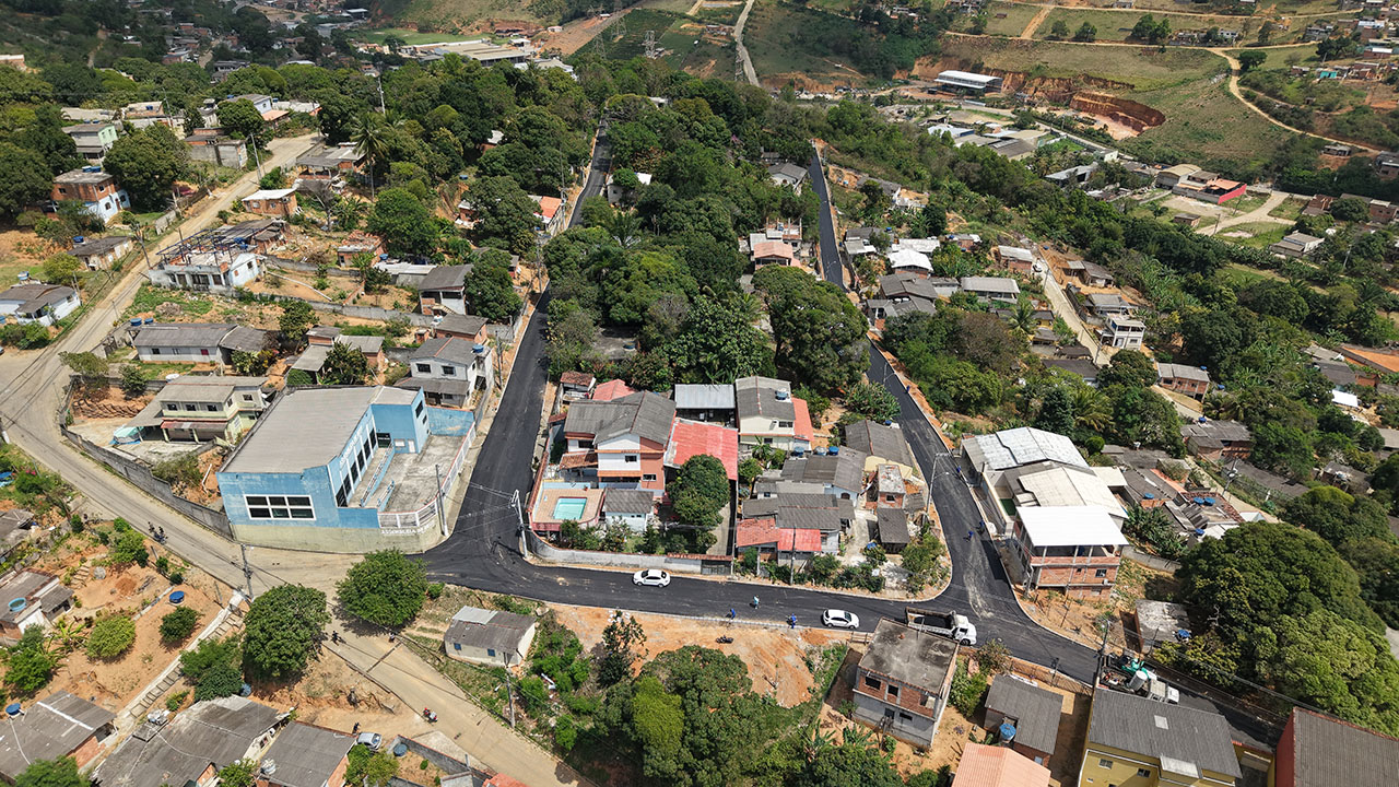 Ruas de Flexal I recebem pavimentação para melhorar mobilidade e qualidade de vida dos moradores