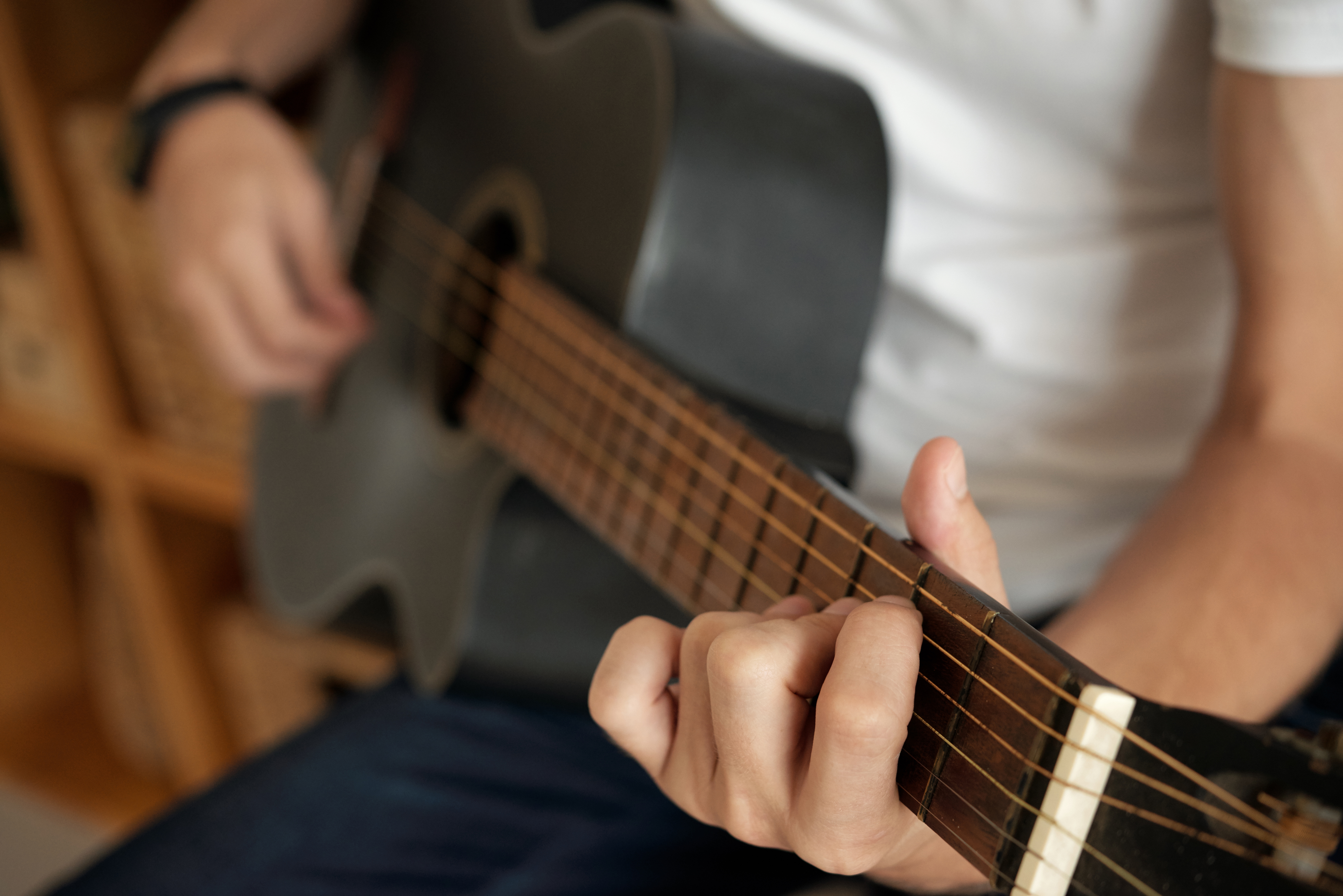 Abertas inscrições para curso gratuito de violão e ukulele 