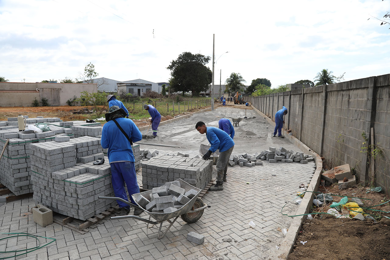 Obras de pavimentação avançam em Jardim Botânico