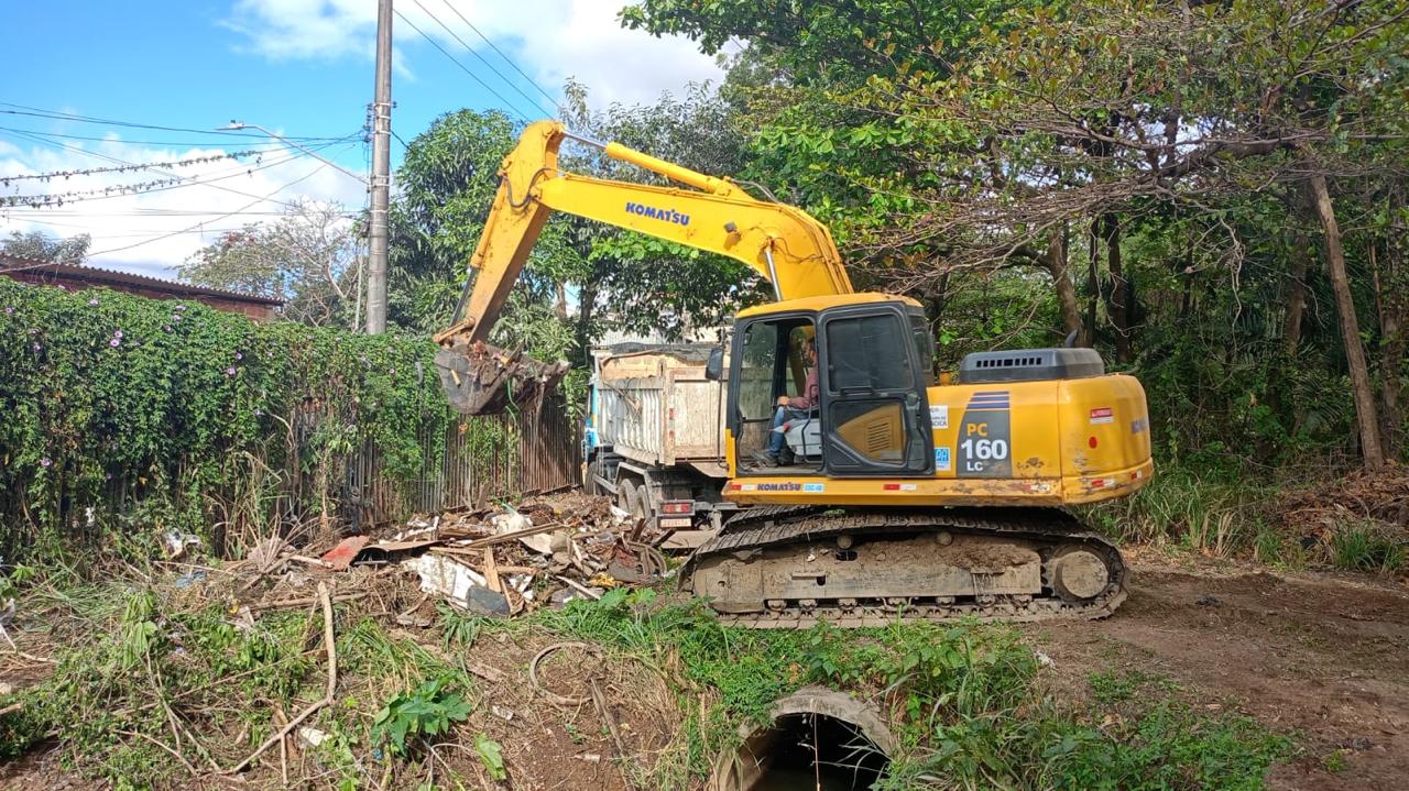 Secretaria de Serviços inicia semana com diversas ações e manutenções pelo município 