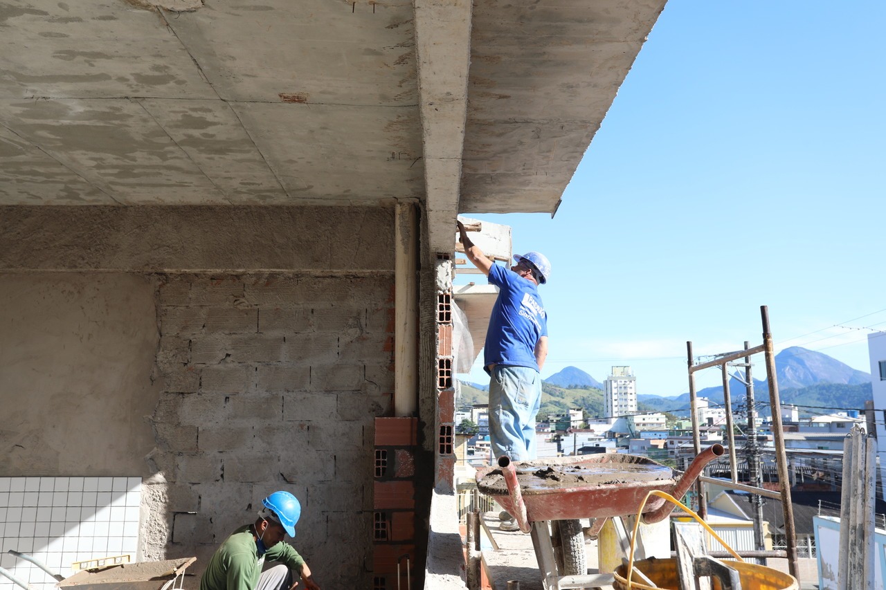 Obras na Escola Nilton Gomes avançam para fase de acabamento