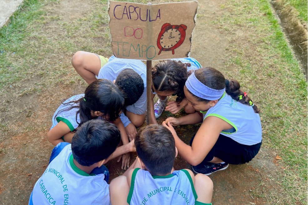 Cápsula do tempo: em cartinhas para o futuro, alunos escrevem sonhos para Cariacica nos próximos 10 anos