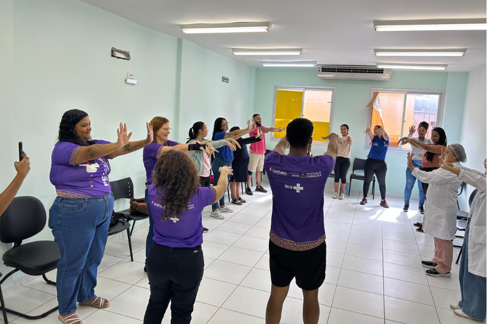 Trabalhadores da Unidade de Saúde de Flexal recebem projeto com ginástica laboral 