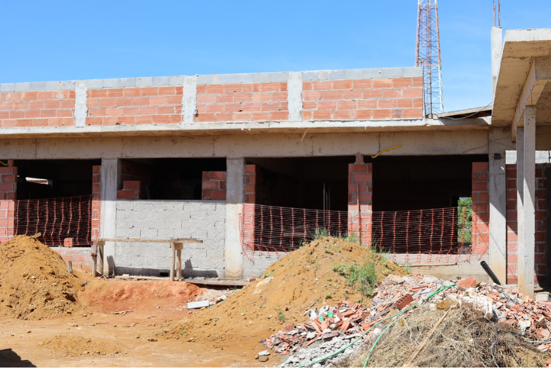 Obra do Centro Municipal de Educação Infantil de Prolar avança e alcança fase de alvenaria