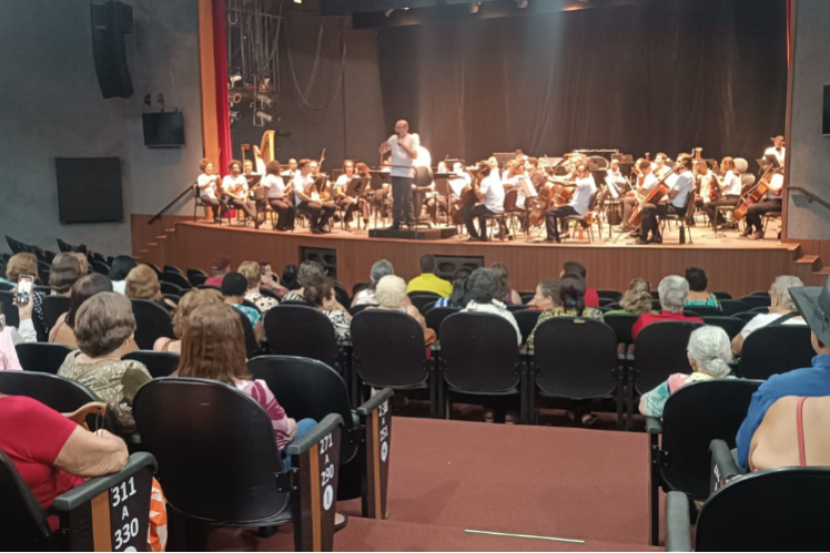 Agência do Trabalhador disponibiliza mais de mil vagas de emprego em comemoração ao Mês da Mulher