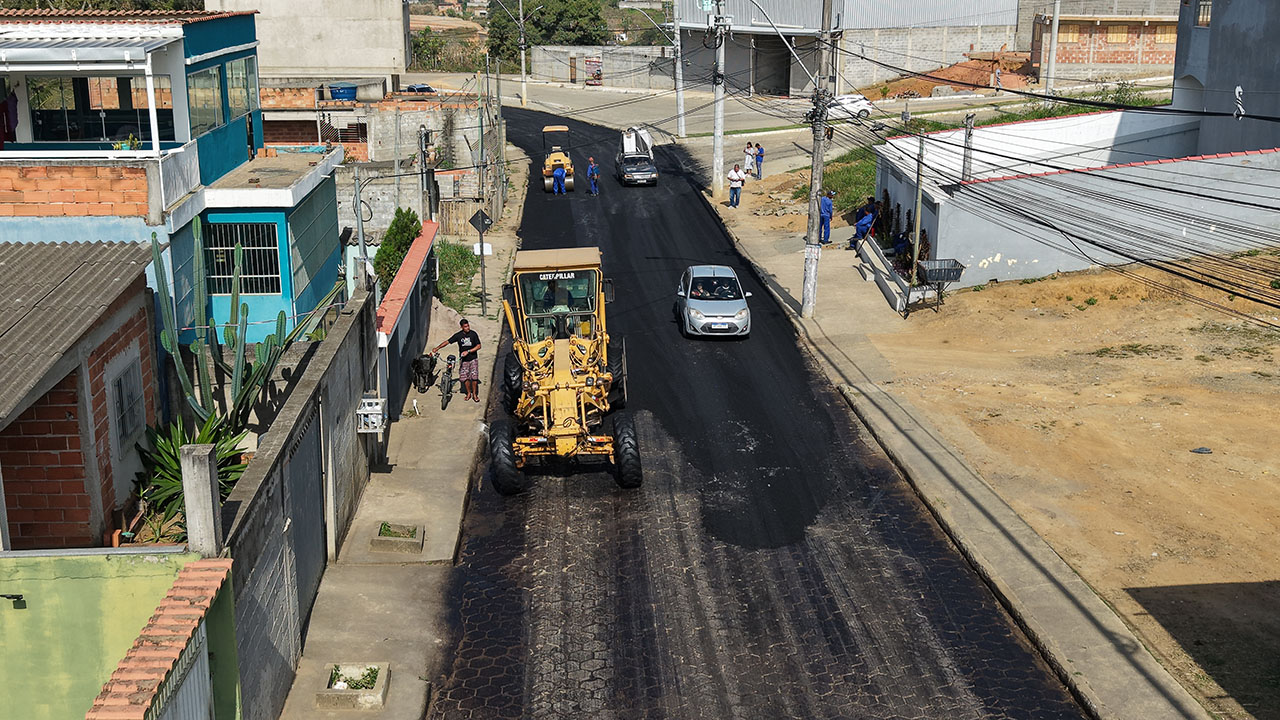 Pavimentação de avenidas que ligam Nova Esperança a Cariacica-Sede vai garantir mais segurança aos moradores 