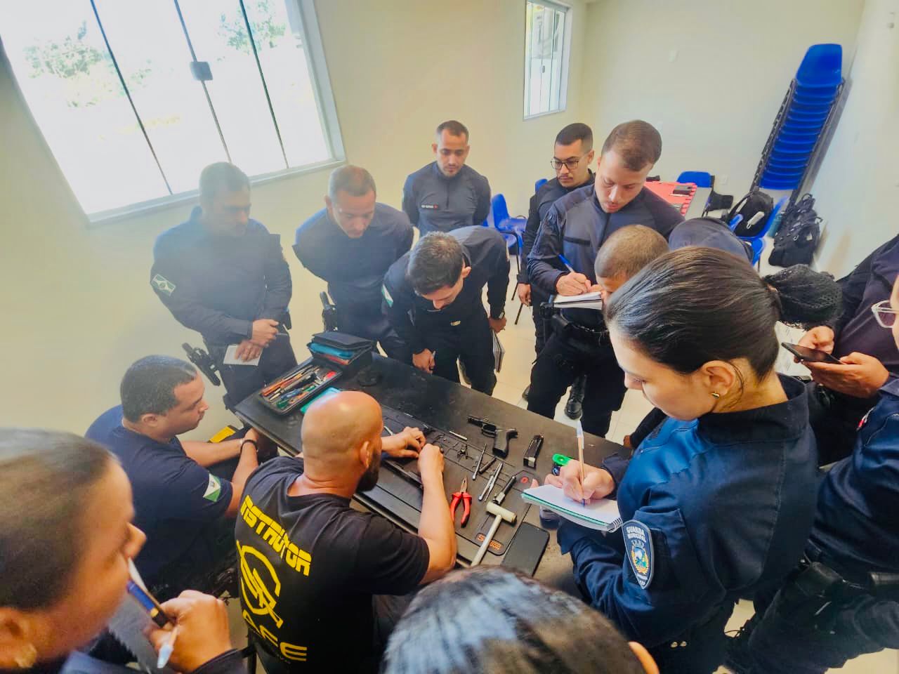 Agentes da Guarda Municipal participam de curso de manutenção de armas