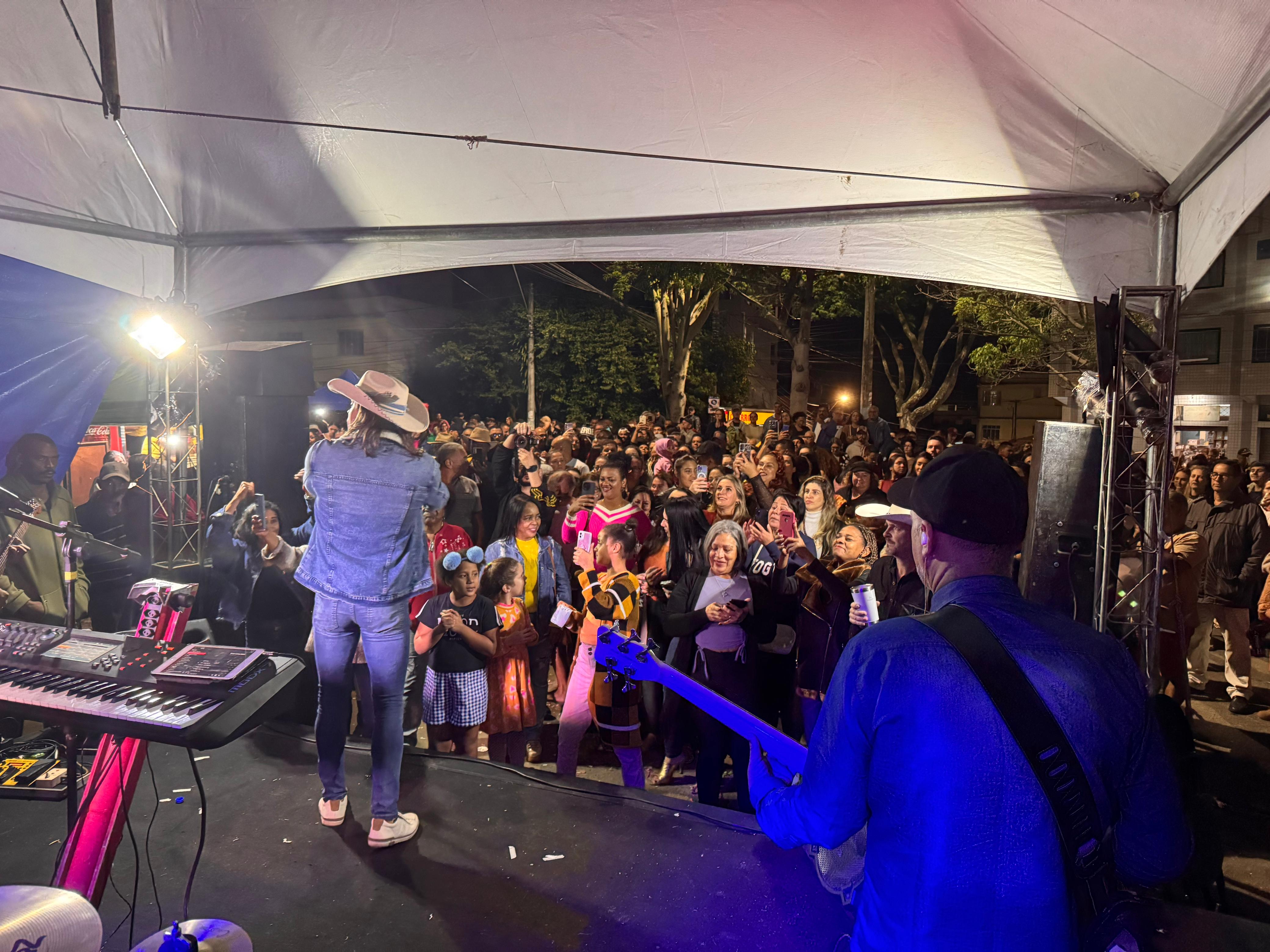 Música raiz encanta público durante a realização do 3° Fest Viola em Cruzeiro do Sul