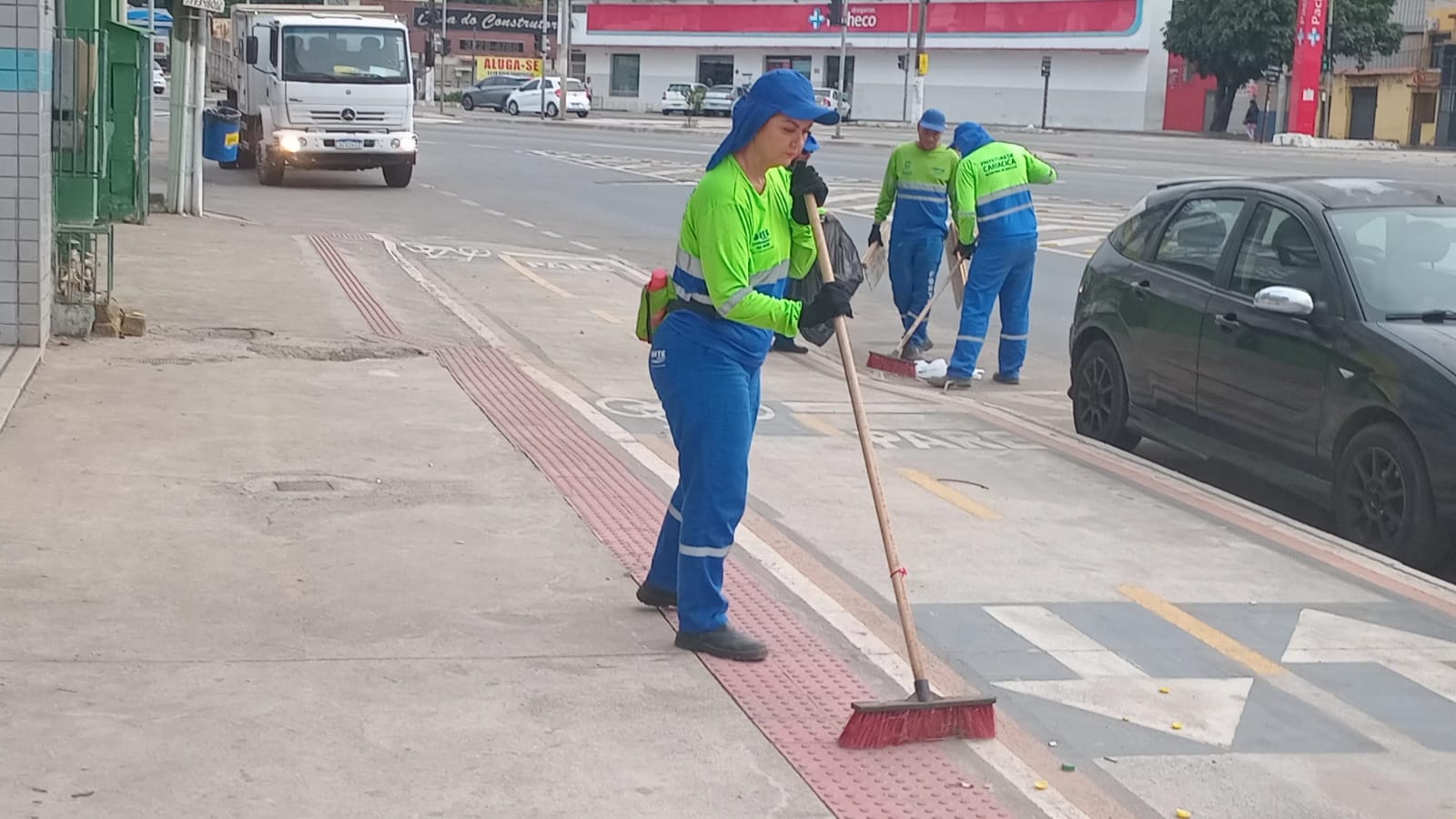 Cariacica concentra ações de limpeza em praças esportivas e pontos turísticos da cidade neste domingo (3)