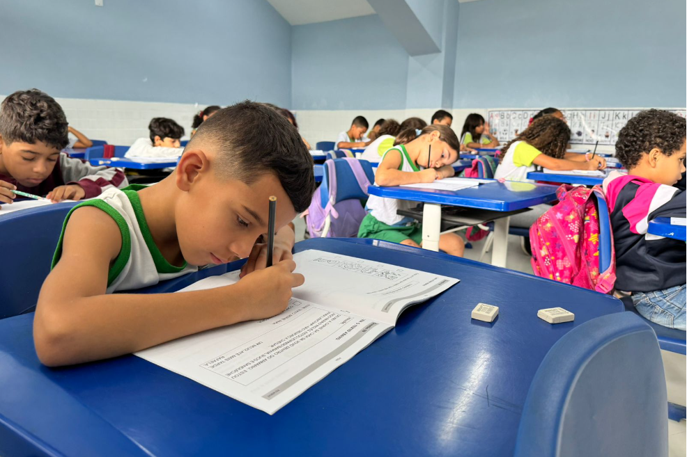 Mais de 14 mil alunos de Cariacica fazem prova para avaliar ensino das escolas da rede municipal de ensino