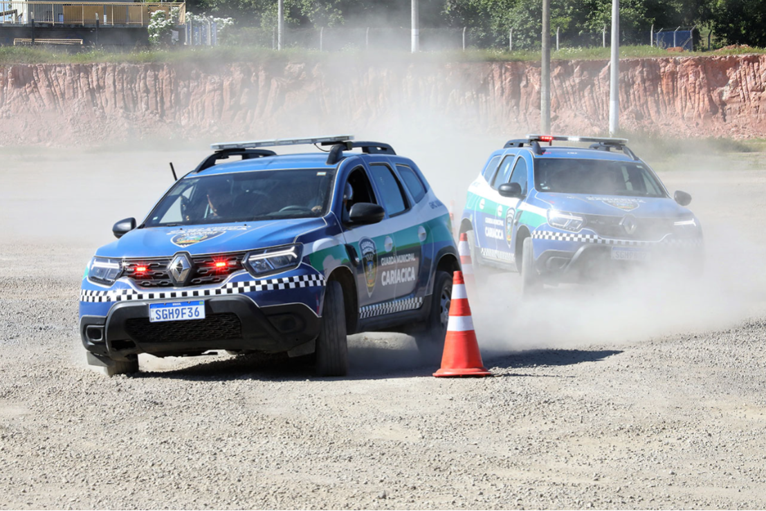 Alunos da Guarda de Cariacica participam de treinamento de condução de veículos de emergência 