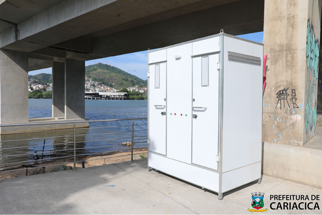 Verão Cariacica 2025: banheiros modulares com estrutura moderna são instalados na Nova Orla