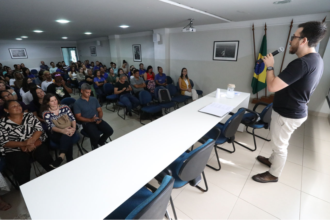 Secretaria de Saúde promove evento para aprimorar oferta de atenção em saúde mental