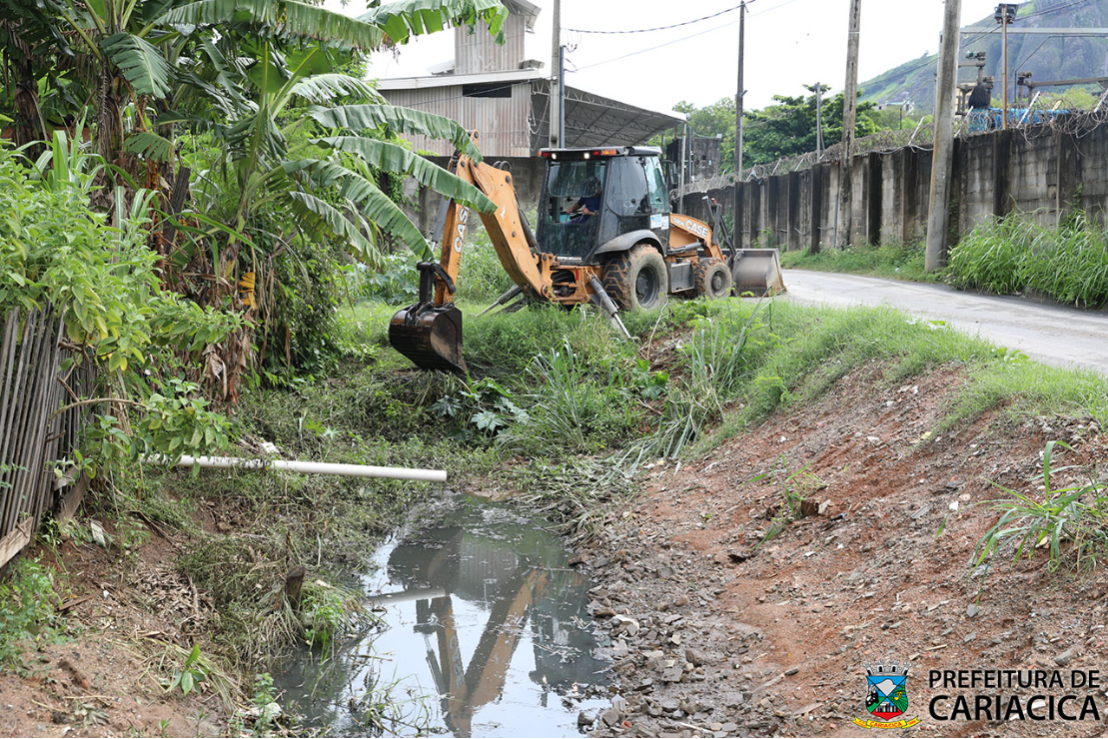 Secretaria de Serviços segue com limpeza em vários pontos da cidade após chuvas