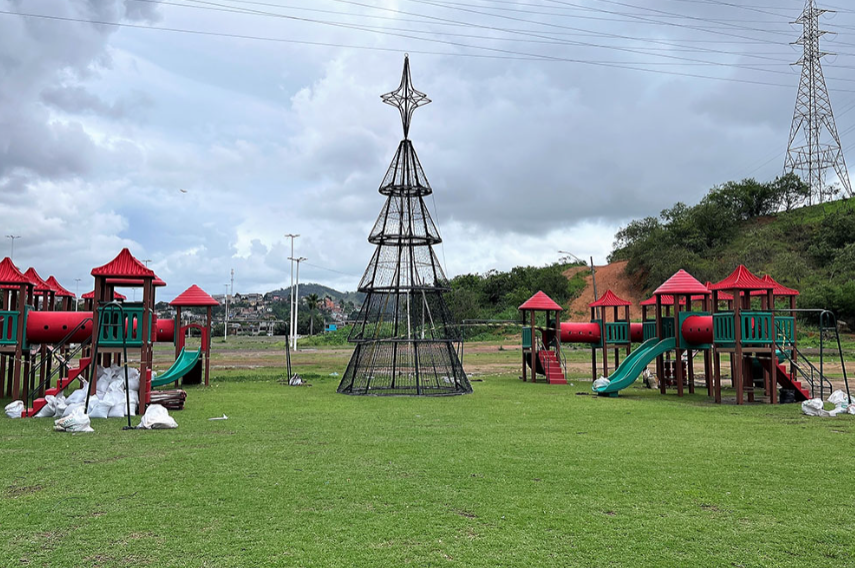 Vila de Natal em Cariacica terá árvores decoradas por instituições sociais