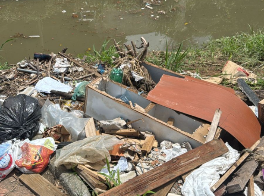 Cariacica recolhe mais de 4,5 mil toneladas de lixo durante chuvas 