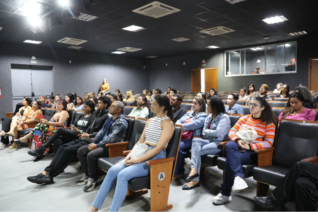 Aula inaugural marca o início dos cursos de beleza e estética  