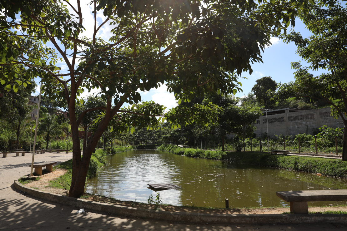 Cariacica reforça limpeza em parques e alerta sobre riscos de banhos nas lagoas