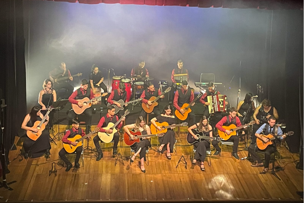 Natal e Luz Cariacica: Orquestra de Violões se apresenta neste sábado (23) no Parque O Cravo e a Rosa