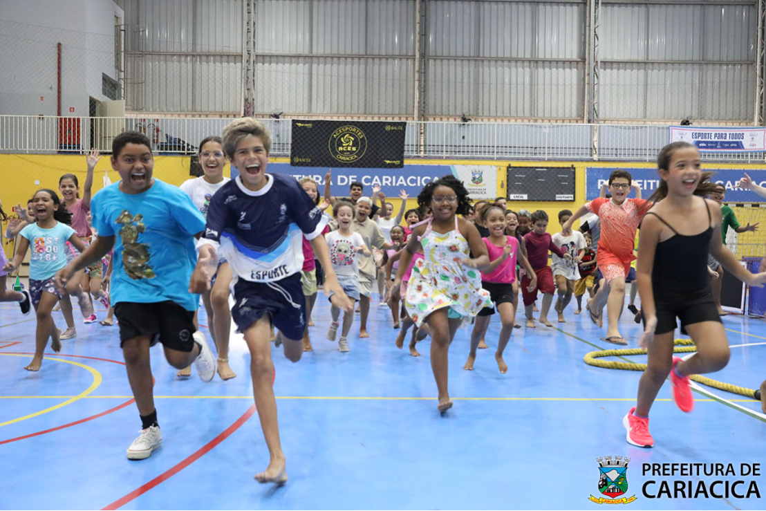 Primeiro dia da Colônia de Férias  reúne mais de 100 crianças na Estação Cidadania-Esporte