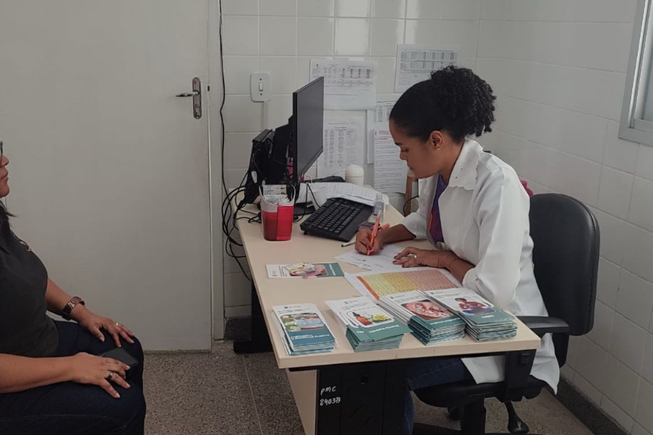 Terapia com florais ajuda no tratamento da ansiedade, medos e traumas em unidades de saúde de Cariacica 