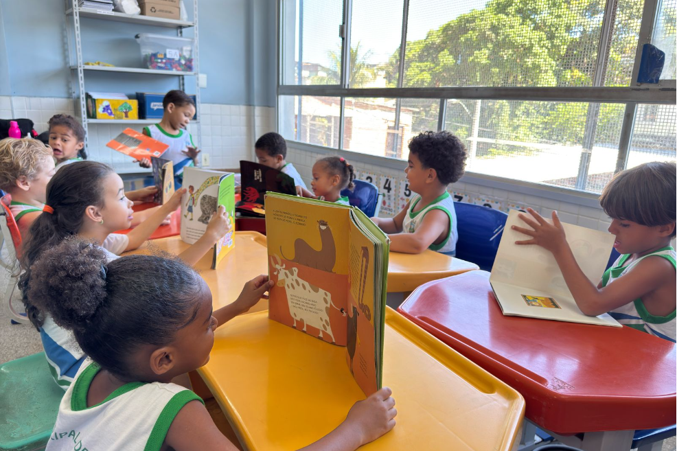 Professora do CMEI Emiliana Giles é finalista em prêmio com projeto sobre sustentabilidade