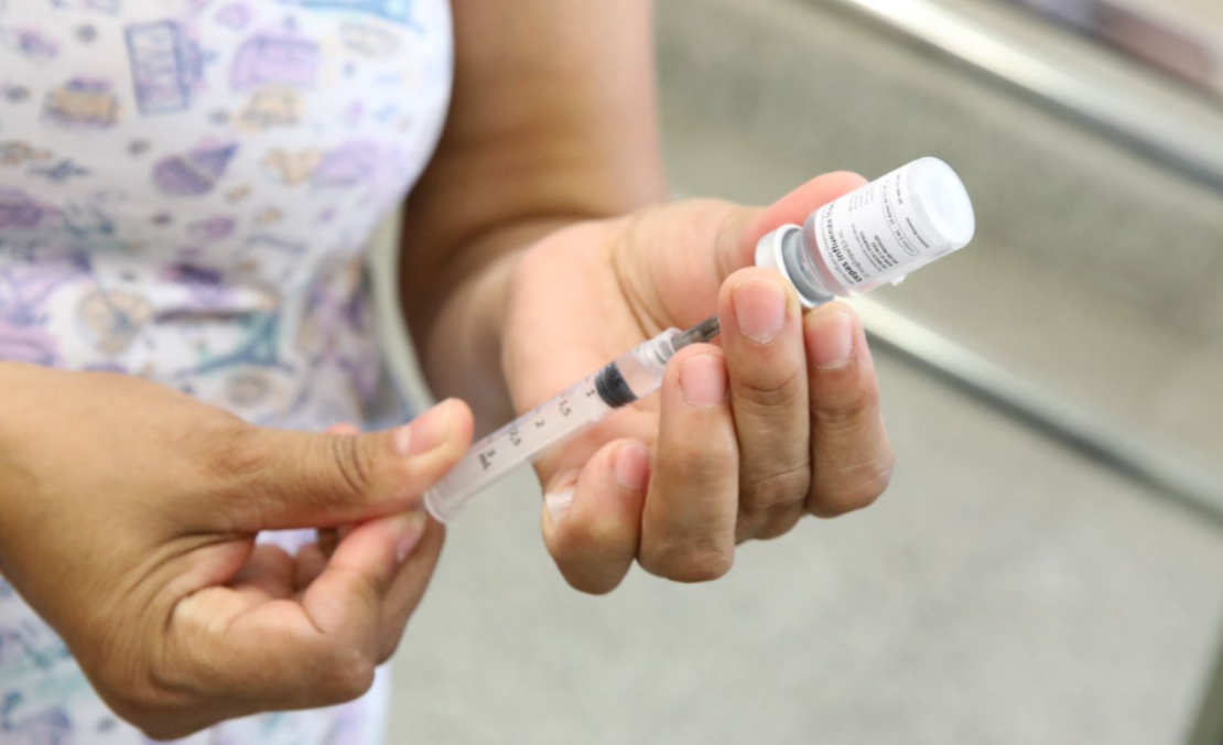 UBS de Alto Lage abre sala de vacina nesta sexta-feira (5)