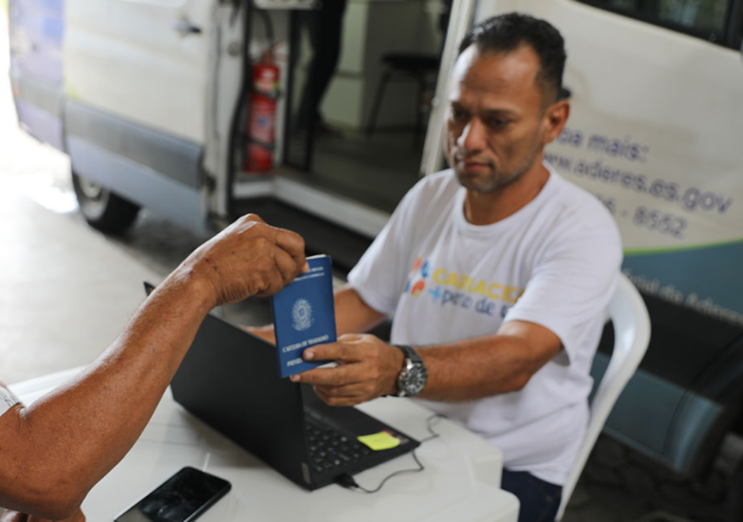 Procurando emprego? Semana começa com mais de 800 vagas na Agência do Trabalhador