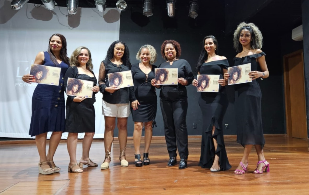 Formatura dos cursos de beleza celebra conquistas e qualificação profissional 