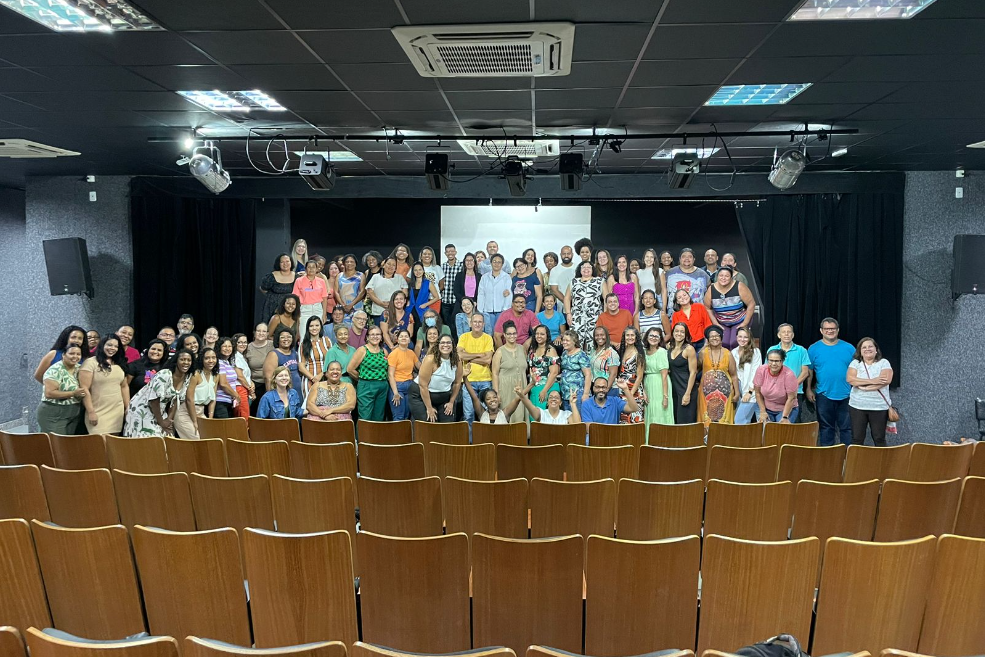 Professores da rede municipal participam de formação para as relações étnico-raciais