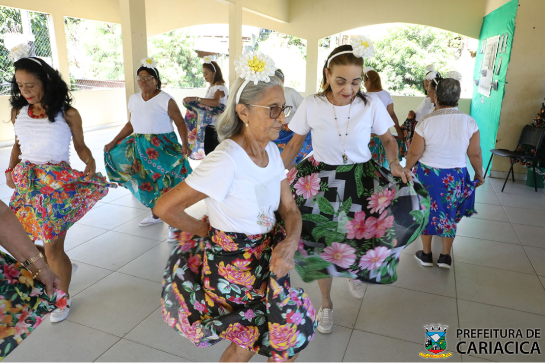 Idosas entram no ritmo da mudança de vida com aulas de carimbó no Cras de Porto Novo