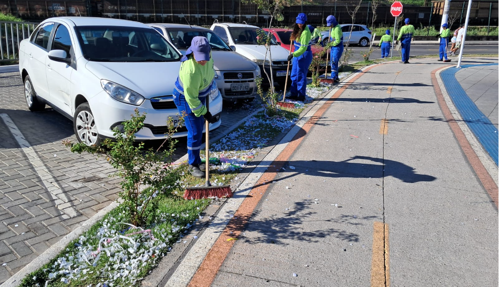 Cariacica mantém rotina de limpeza e reforça serviço na Nova Orla neste domingo (2)