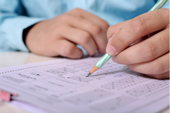 Provas do concurso para professores serão aplicadas neste domingo (15) em seis locais de Cariacica