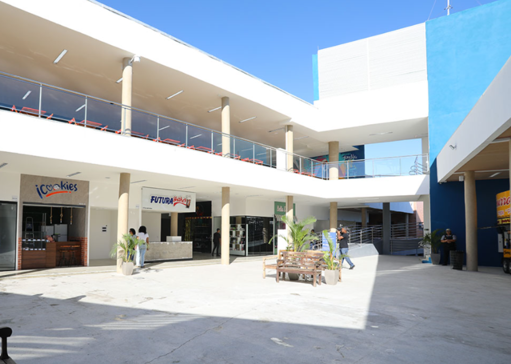 Mercado Municipal de Cariacica é aberto ao público com variedade de lojas 