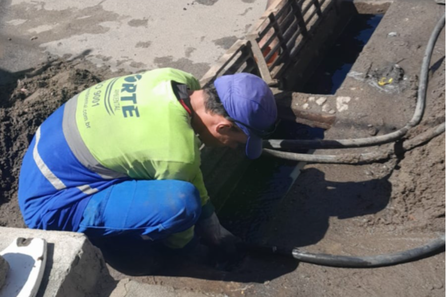 Mutirão de limpeza recolhe 280 toneladas de lixo em bairros de Cariacica