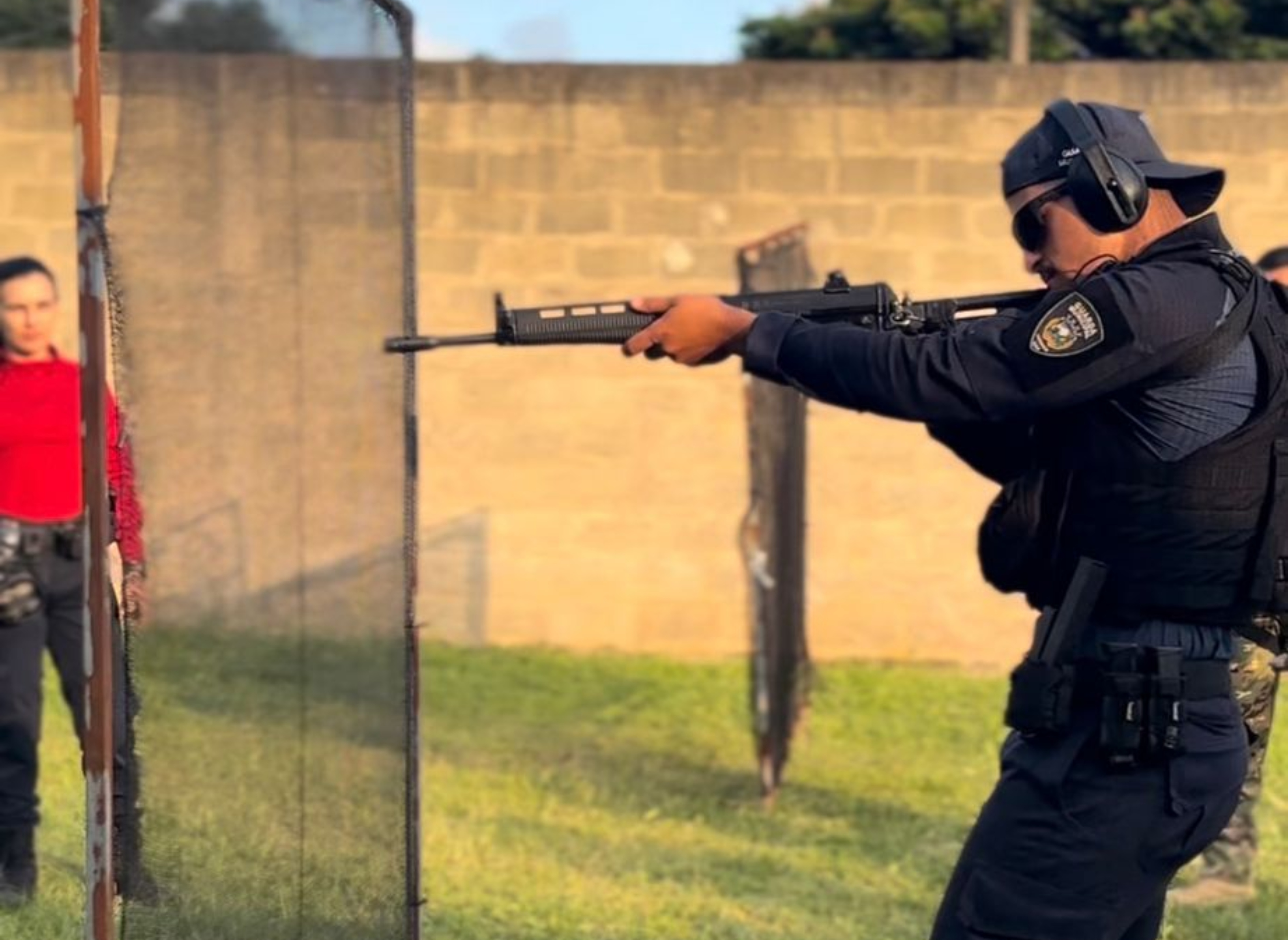 Agentes da Guarda Municipal iniciam treinamento de qualificação com armas